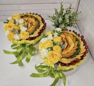 Box with dried fruits and flowers №33