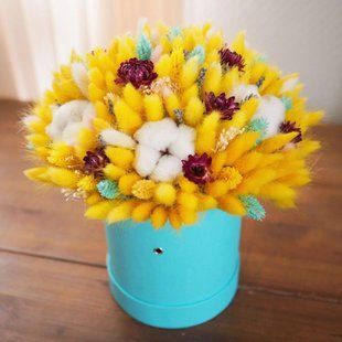 Composition of yellow lagurus in a hat box №2