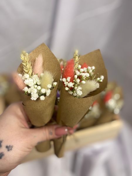 Mini bouquet of dried flowers with gypsophila №2
