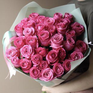 Bouquet of 35 pink roses №557
