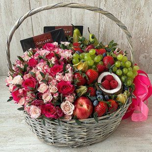 Gift basket with fruits №27