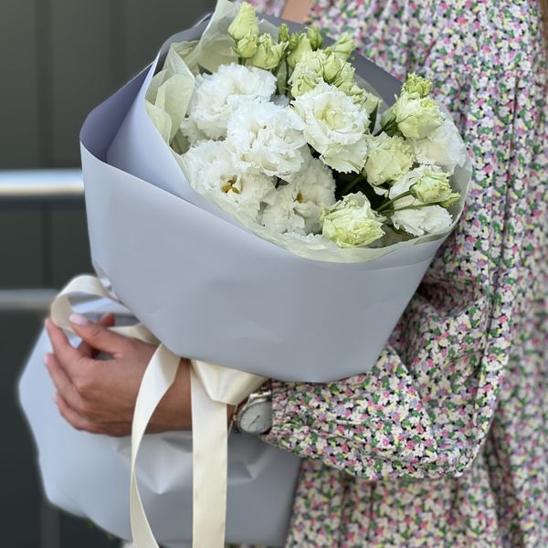 Bouquet of white eustoma #15