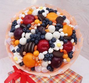 Bouquet of fruits and Oreos №6
