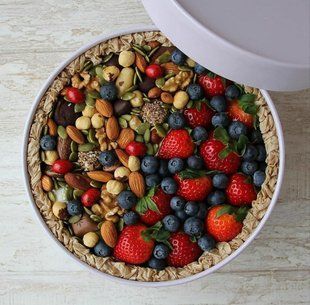 Gift box with berries and nuts №29