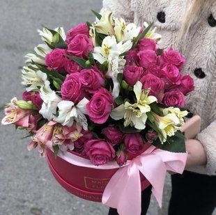 Flower arrangement in a box №16