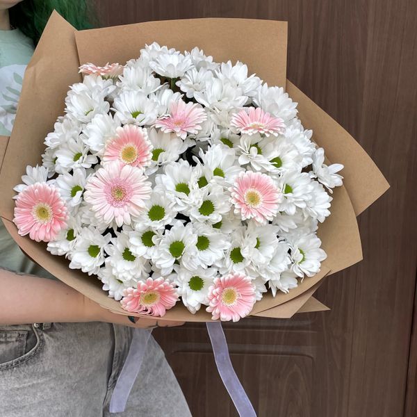 Bouquet of chrysanthemums with gerbera №6