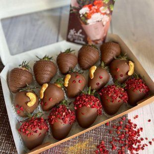 Strawberries in chocolate №40