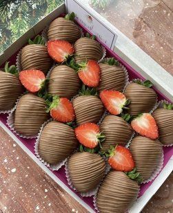 Strawberries in milk chocolate, 15 pcs №33