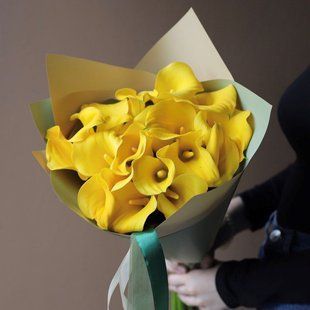 Yellow callas, 17 pcs. №35