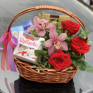 Gift basket with flowers #44
