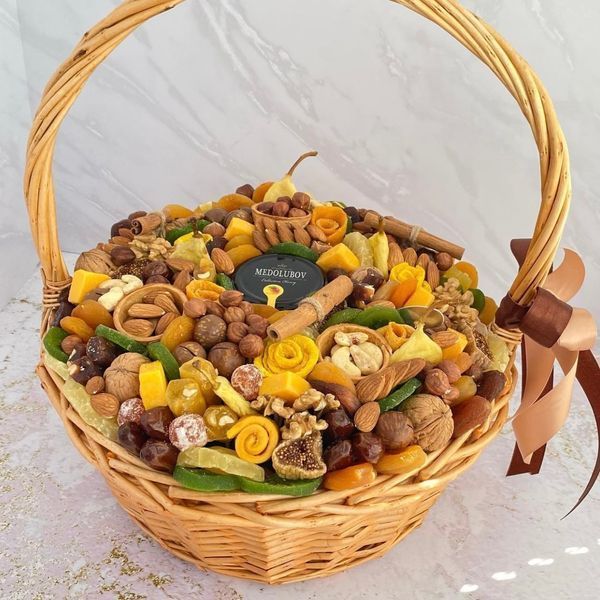 Basket with dried fruits and honey №36