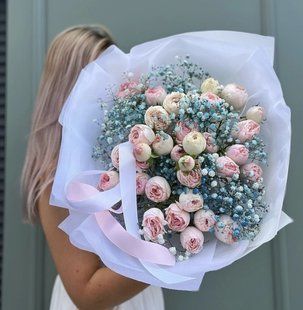 Shrub roses with gypsophila №515