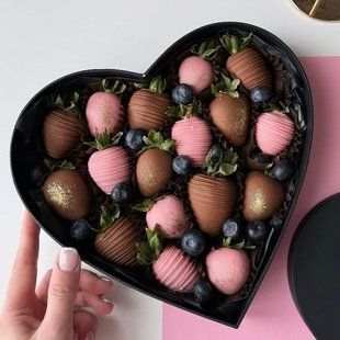 Strawberries in chocolate №41