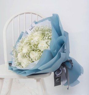 Bouquet of white roses with gypsophila №509