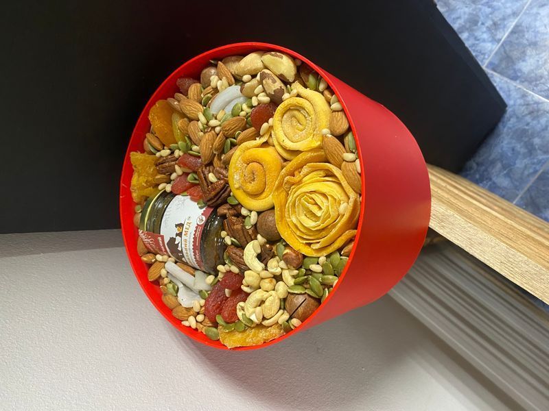Gift box with dried fruits №16