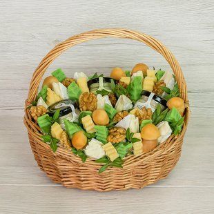 Gift cheese basket №15