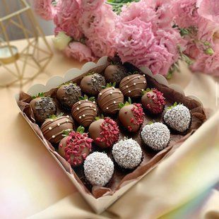 Strawberries in chocolate №43