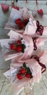 Compliment bouquet of three roses with eucalyptus №3
