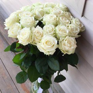 Bouquet of 25 white roses "Avalange" №586