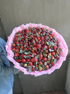 Berry bouquet №32