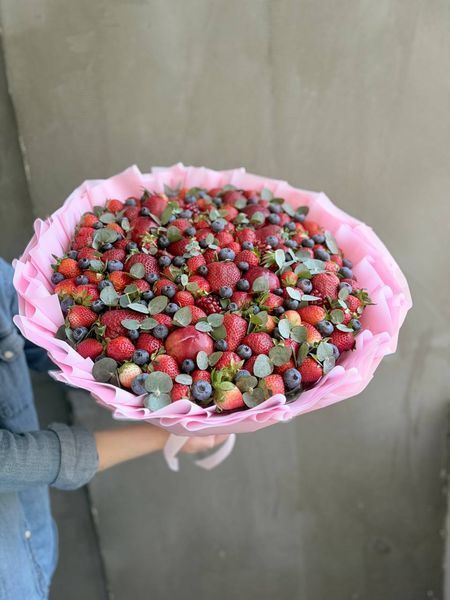 Berry bouquet №32