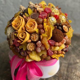 Box of dried fruits and nuts №34