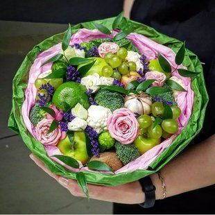Fruit bouquet with lime and broccoli №875