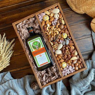 Gift box with nuts No. 38
