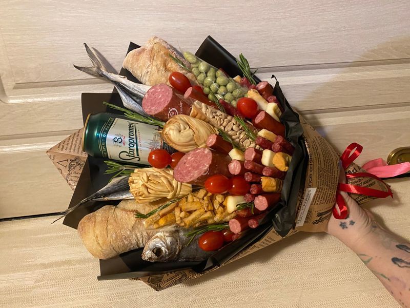 Bouquet of sausages and cheese №43