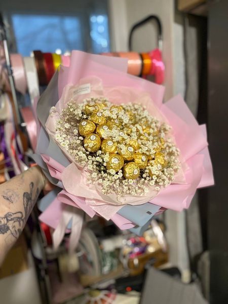 Букет із 31 цукерки Ferrero Rosher №28 7022 фото